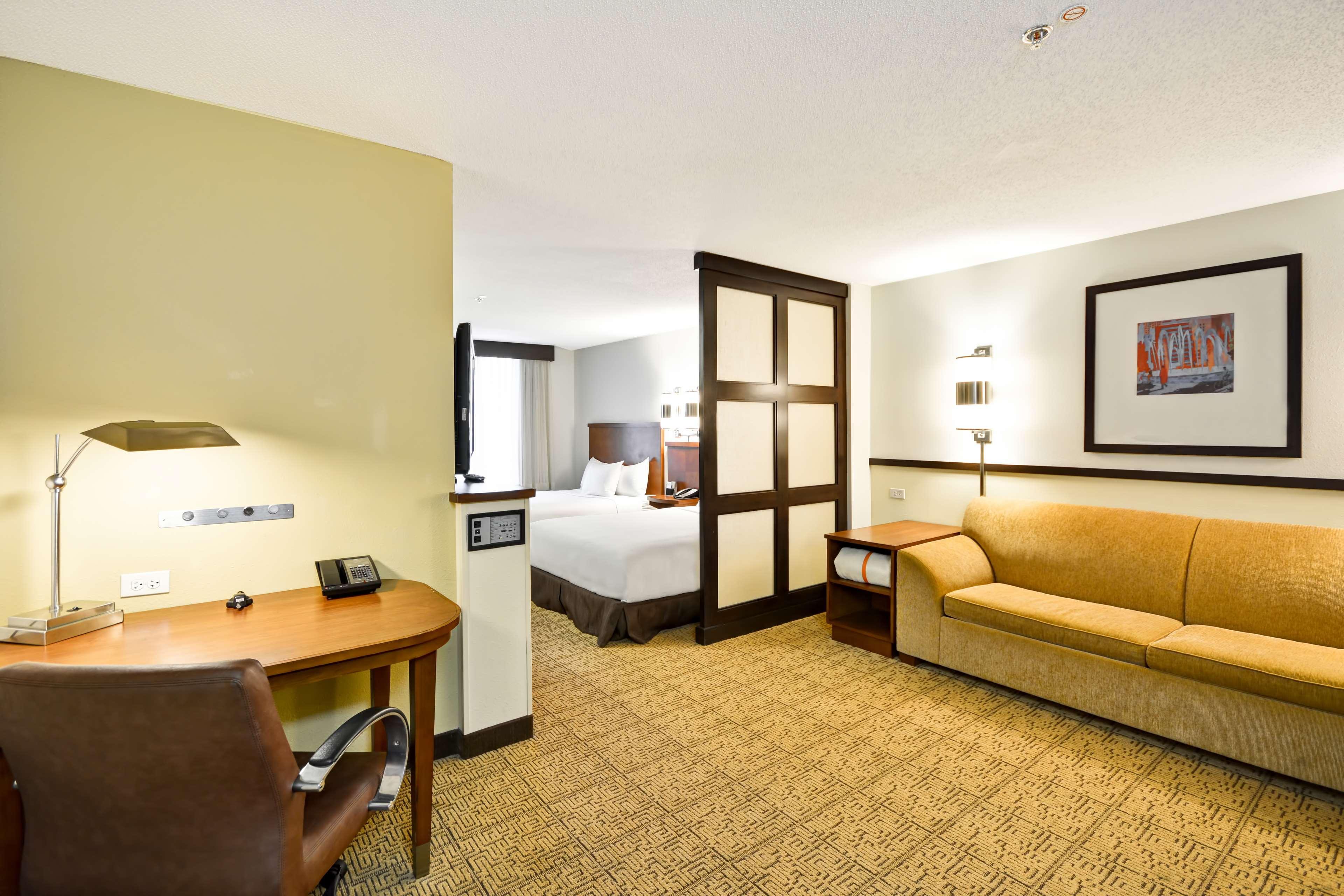 Hyatt Place Chicago/Naperville/Warrenville Exterior photo